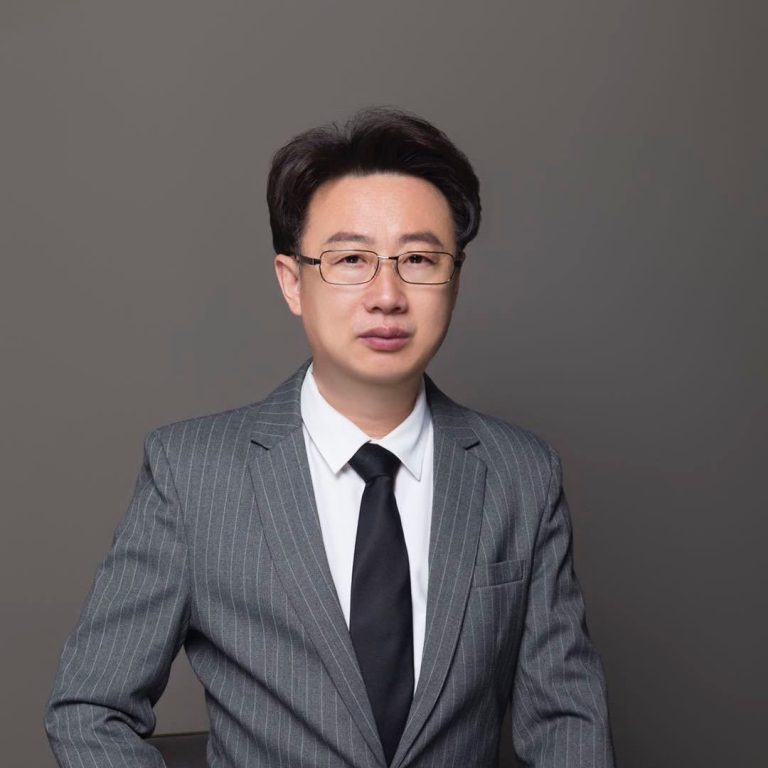 涉非法经营同类营业罪全案不逮捕案件